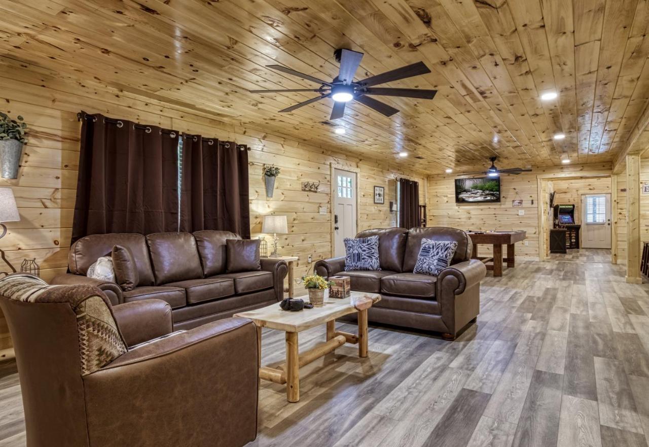 Hidden Creek, Pool Table, Hot Tub, 1089 Free Tickets Each Paid Day, Dollywood And More Гатлинбург Экстерьер фото