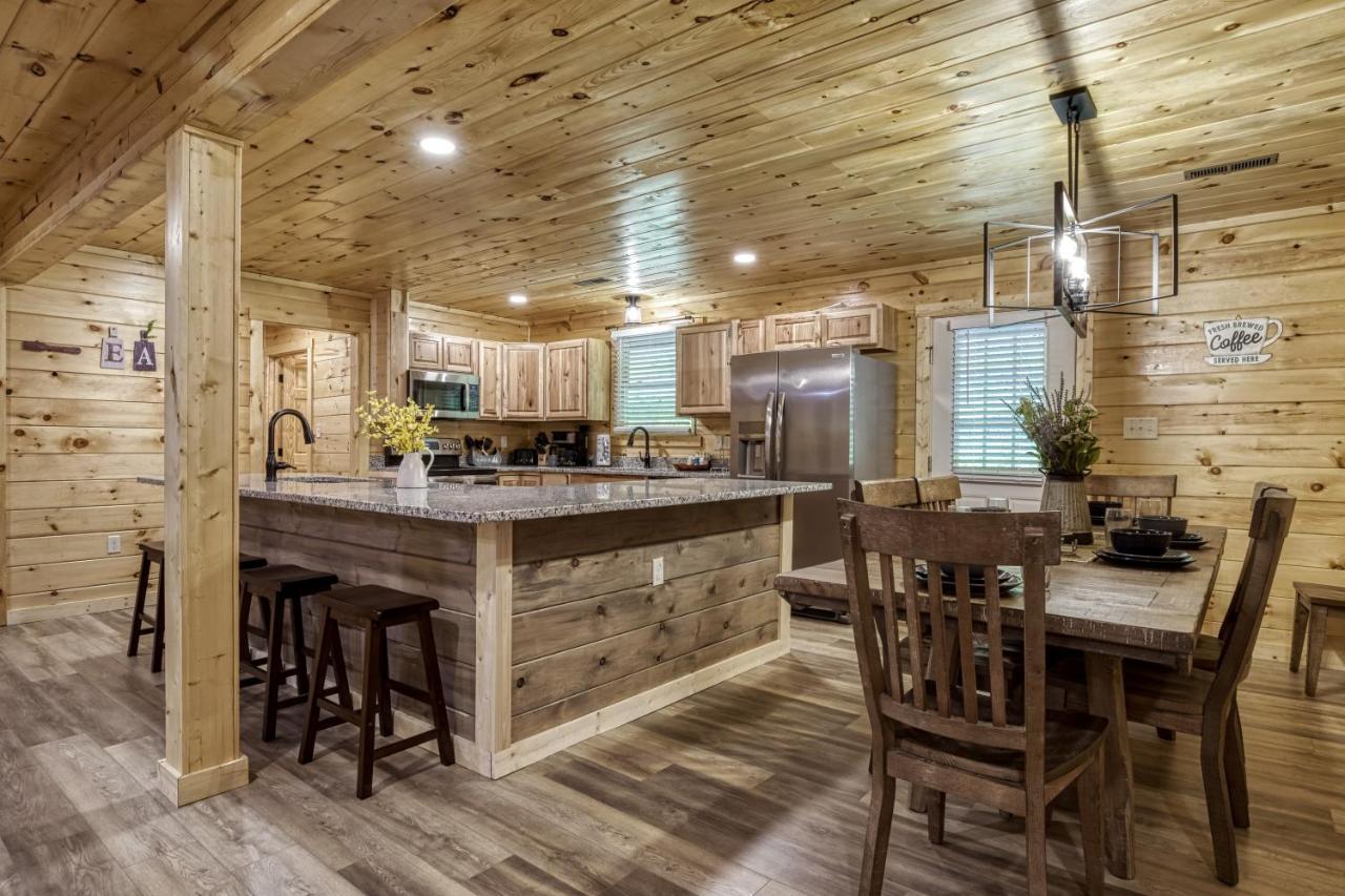 Hidden Creek, Pool Table, Hot Tub, 1089 Free Tickets Each Paid Day, Dollywood And More Гатлинбург Экстерьер фото