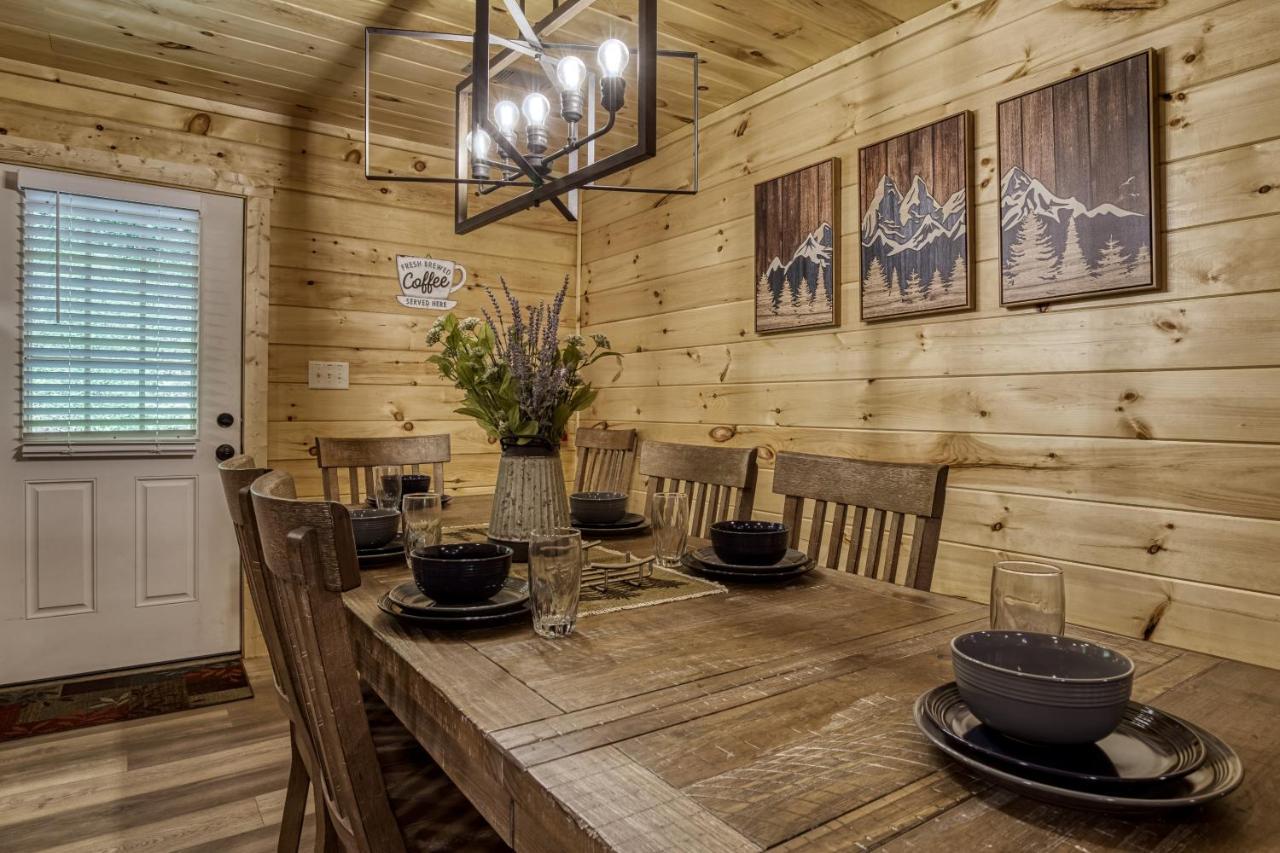 Hidden Creek, Pool Table, Hot Tub, 1089 Free Tickets Each Paid Day, Dollywood And More Гатлинбург Экстерьер фото